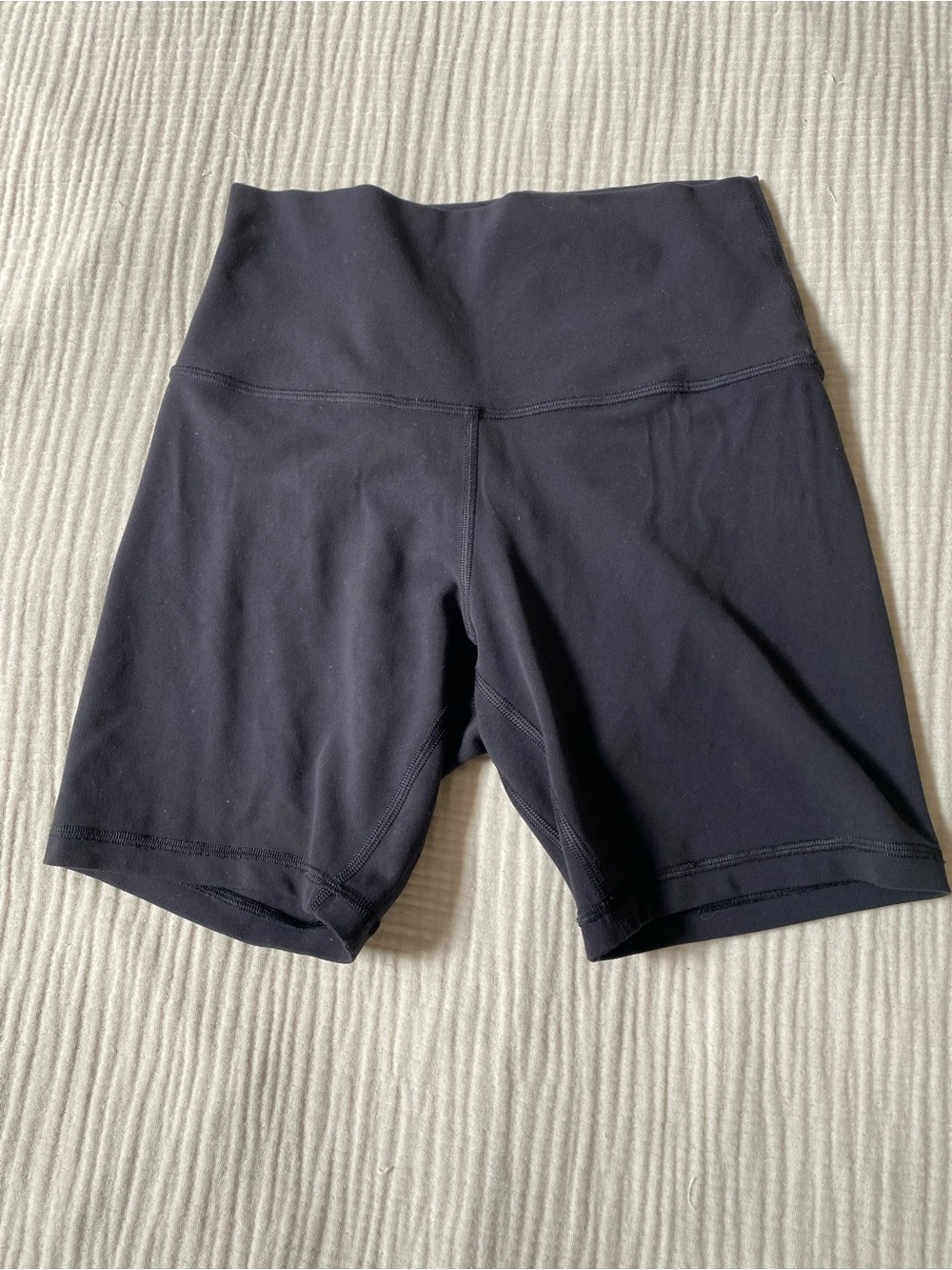Lululemon Align High-Waist Biker Shorts in Size 6